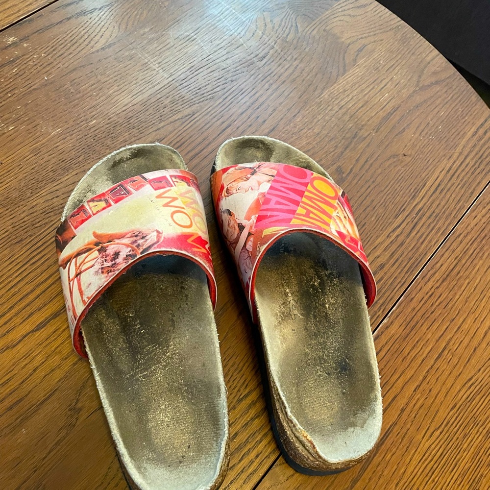 Vintage Birkenstock “Birkis” with vintage pin-up images on the sandal. US: 9 - Picture 3 of 5